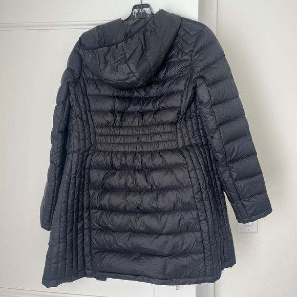 Michael Kors down puffer coat- New without tags - Picture 2 of 3